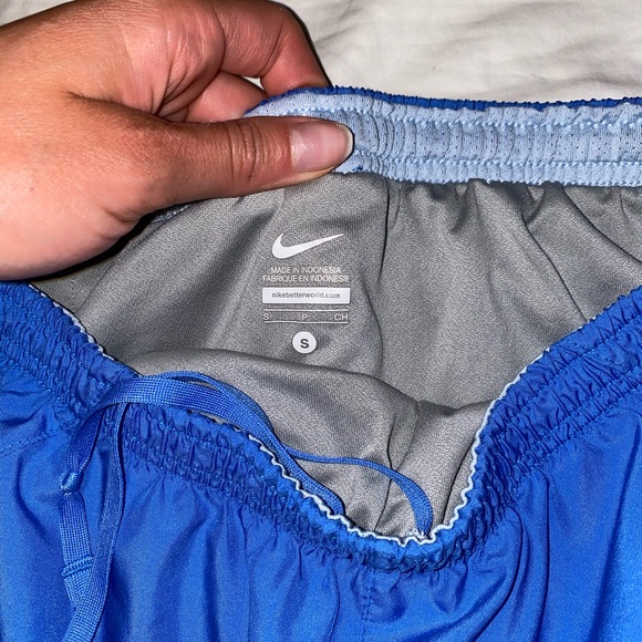 NIKE RUNNING SHORT - Picture 2 of 3